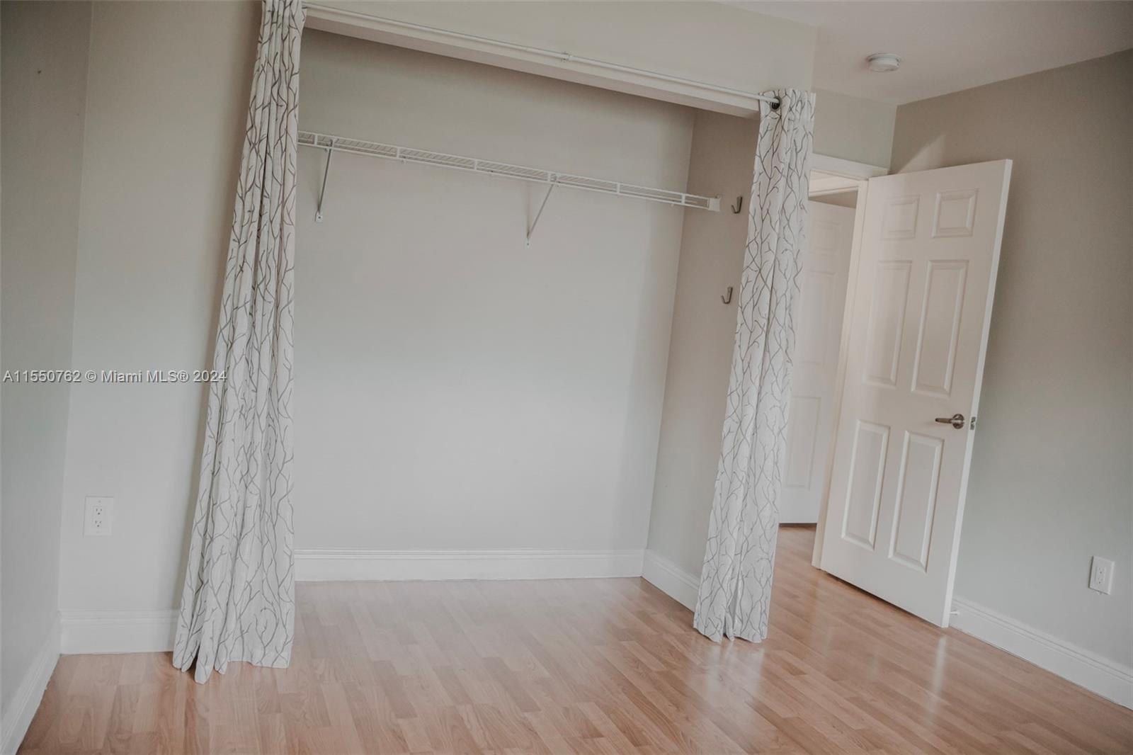 4422 NW 97th Pl, Doral, Florida 33178, 3 Bedrooms Bedrooms, ,2 BathroomsBathrooms,Residential,For Sale,4422 NW 97th Pl,A11550762