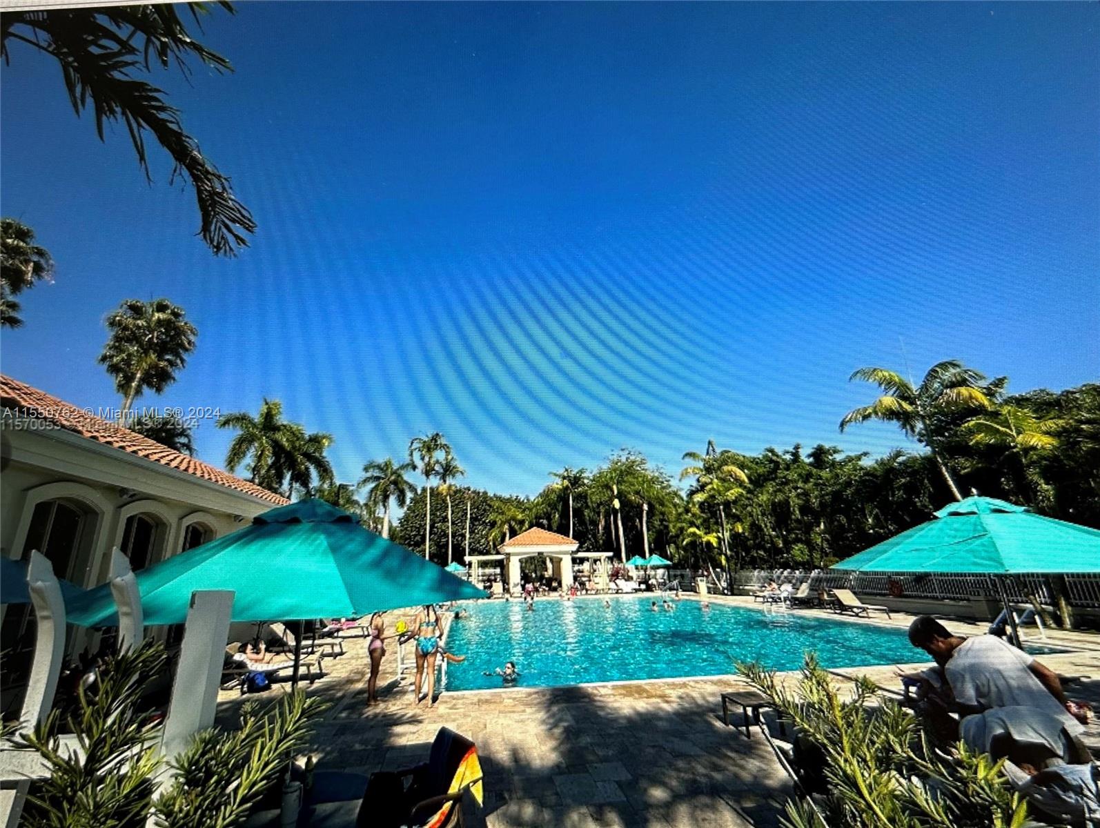 4422 NW 97th Pl, Doral, Florida 33178, 3 Bedrooms Bedrooms, ,2 BathroomsBathrooms,Residential,For Sale,4422 NW 97th Pl,A11550762