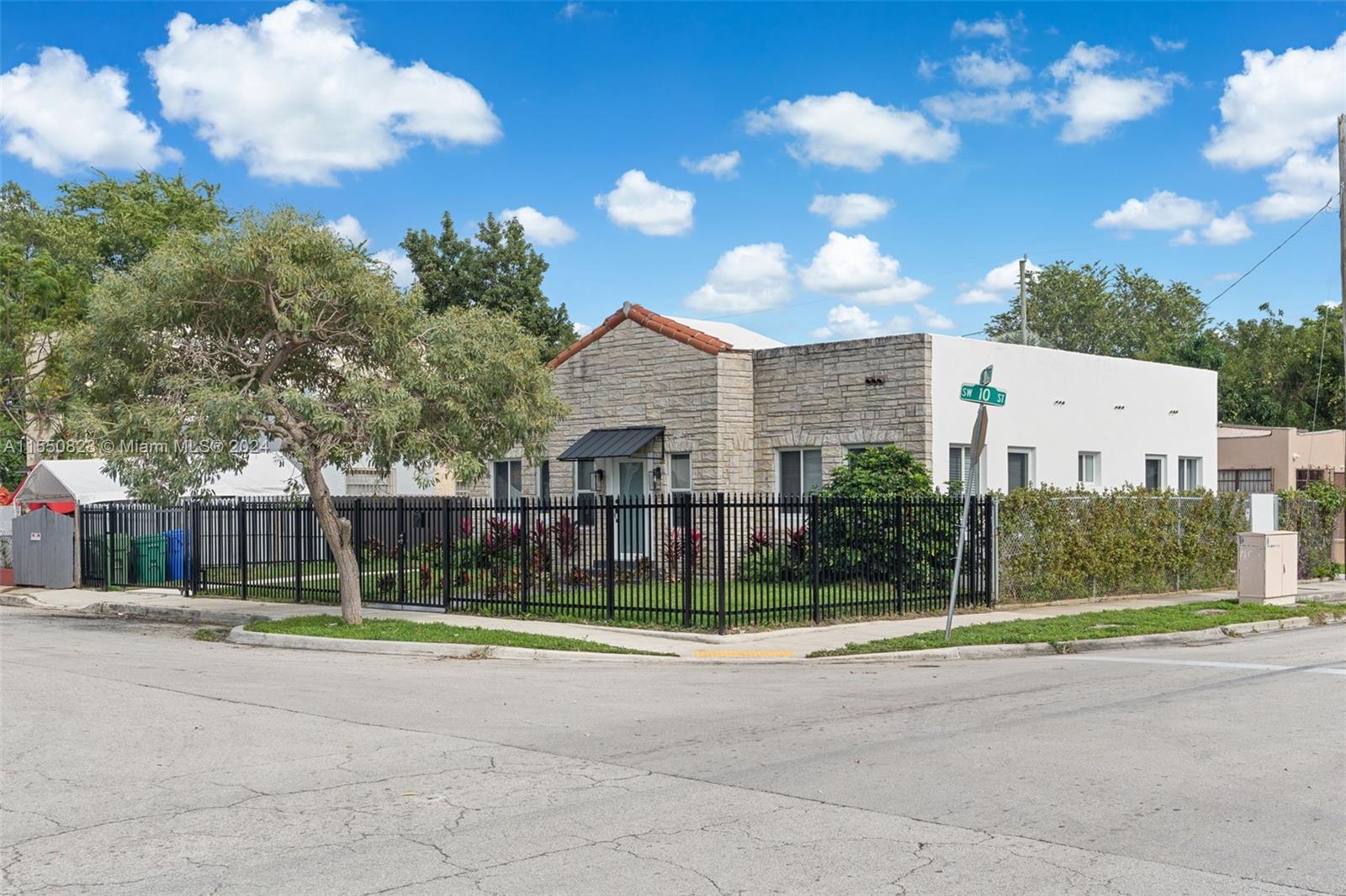 923 SW 13th Ct, Miami, Florida 33135, 4 Bedrooms Bedrooms, ,3 BathroomsBathrooms,Residential,For Sale,923 SW 13th Ct,A11550823