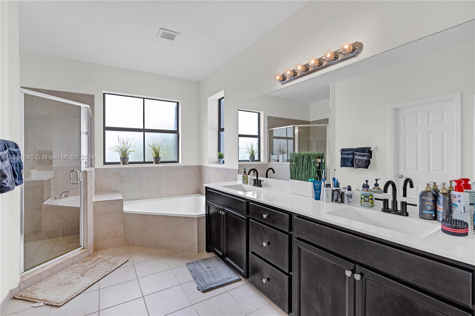 24875 117th Ct, Homestead, FL, 33032 United States, 4 Bedrooms Bedrooms, ,3 BathroomsBathrooms,Residential,For Sale,117th Ct,A11551045