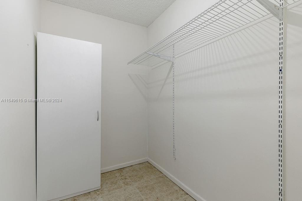 251 W Palm Cir 205, Pembroke Pines, Florida 33025, 2 Bedrooms Bedrooms, ,1 BathroomBathrooms,Residentiallease,For Rent,251 W Palm Cir 205,A11549615