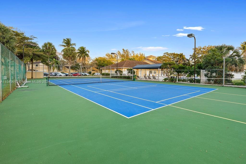 251 W Palm Cir 205, Pembroke Pines, Florida 33025, 2 Bedrooms Bedrooms, ,1 BathroomBathrooms,Residentiallease,For Rent,251 W Palm Cir 205,A11549615