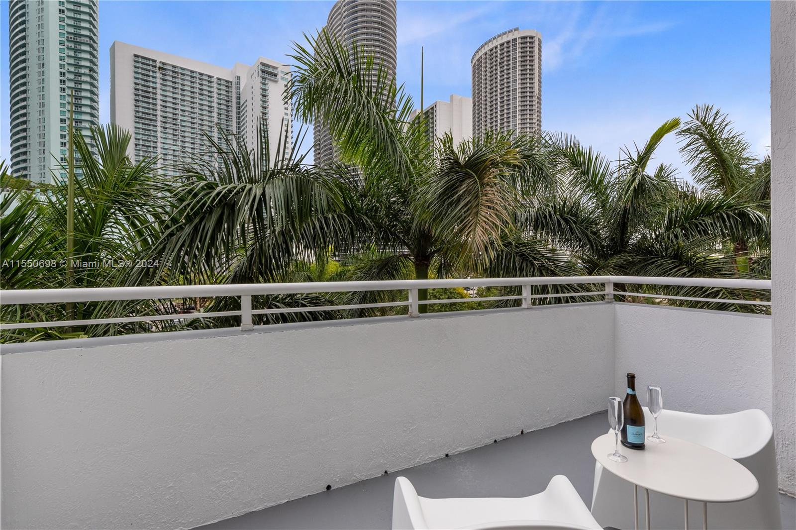 275 NE 18th St 408, Miami, Florida 33132, ,1 BathroomBathrooms,Residentiallease,For Rent,275 NE 18th St 408,A11550698