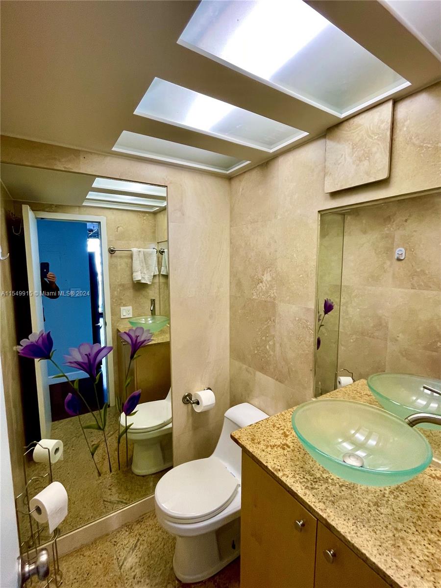 322 Buchanan St 508, Hollywood, Florida 33019, 1 Bedroom Bedrooms, ,1 BathroomBathrooms,Residential,For Sale,322 Buchanan St 508,A11549915