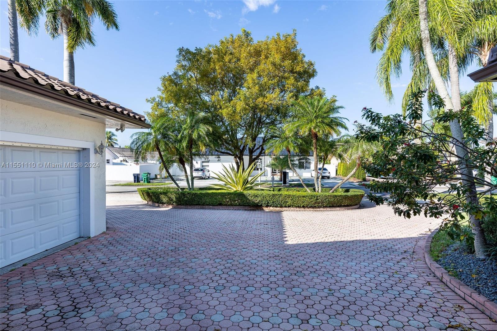 11153 145th Pl, Miami, FL, 33186 United States, 4 Bedrooms Bedrooms, ,3 BathroomsBathrooms,Residential,For Sale,145th Pl,A11551110