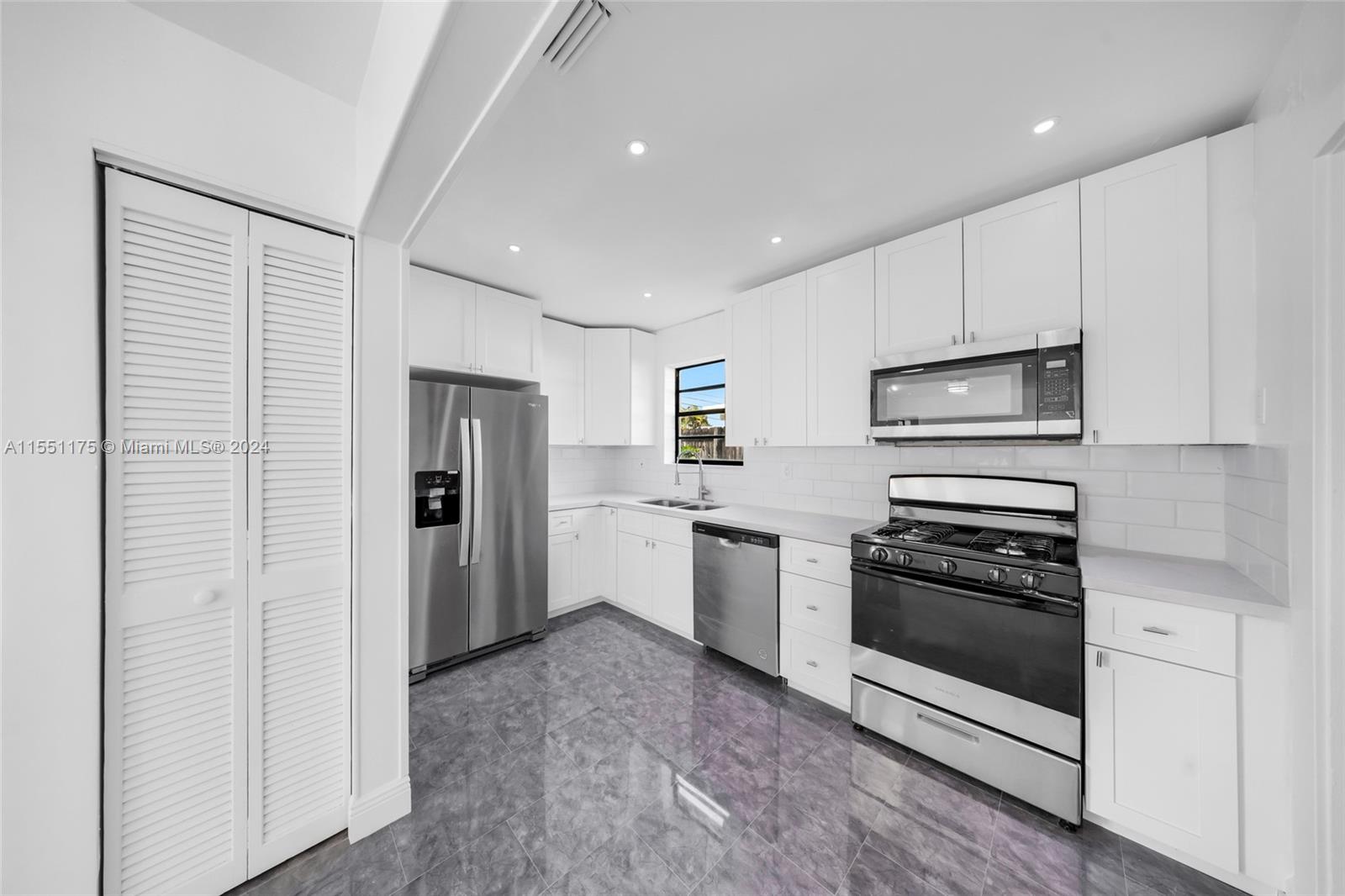 7830 Hope St, Hollywood, FL, 33024 United States, 3 Bedrooms Bedrooms, ,2 BathroomsBathrooms,Residential,For Sale,Hope St,A11551175
