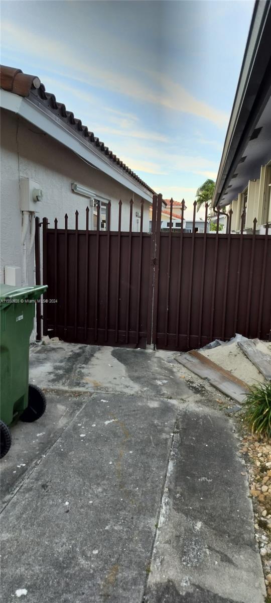 3149 68th Pl, Hialeah, FL, 33018 United States, 3 Bedrooms Bedrooms, ,2 BathroomsBathrooms,Residential,For Sale,68th Pl,A11550928