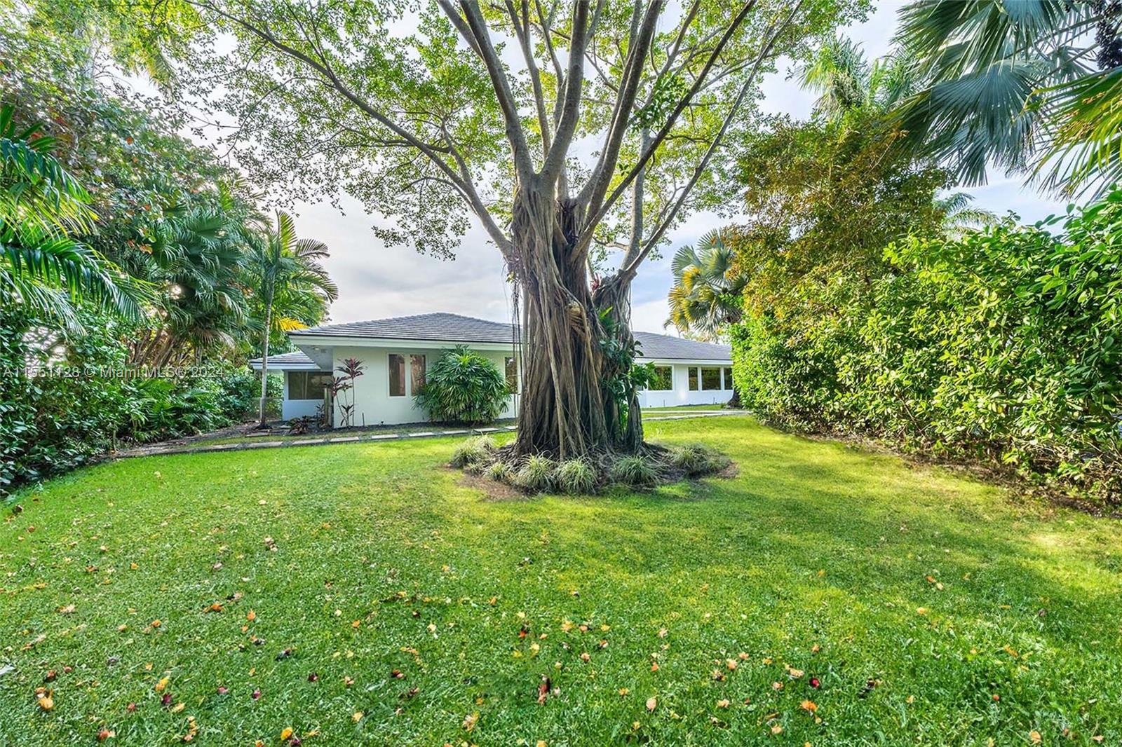 415 Rovino Ave, Coral Gables, FL, 33156 United States, 5 Bedrooms Bedrooms, ,5 BathroomsBathrooms,Residential,For Sale,Rovino Ave,A11551128