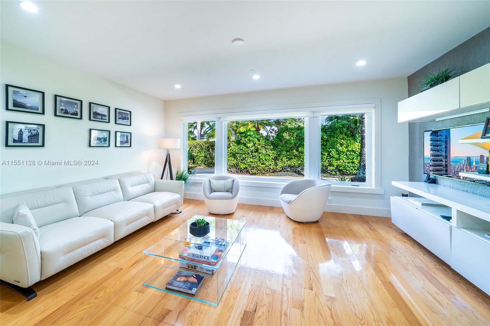 415 Rovino Ave, Coral Gables, FL, 33156 United States, 5 Bedrooms Bedrooms, ,5 BathroomsBathrooms,Residential,For Sale,Rovino Ave,A11551128