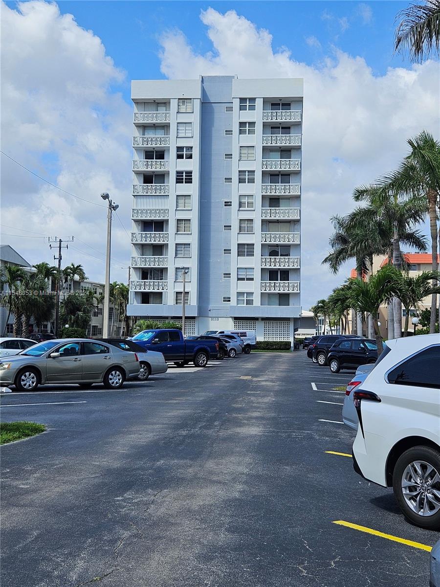 Hallandale Beach, FL, 33009 United States, 1 Bedroom Bedrooms, ,1 BathroomBathrooms,Residential,For Sale,A11548353