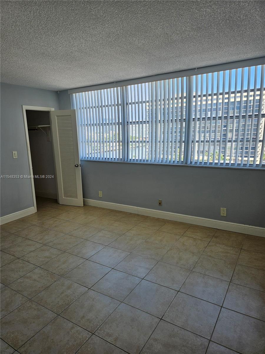 3113 S Ocean Dr 904, Hallandale Beach, Florida 33009, 1 Bedroom Bedrooms, ,1 BathroomBathrooms,Residential,For Sale,3113 S Ocean Dr 904,A11548353