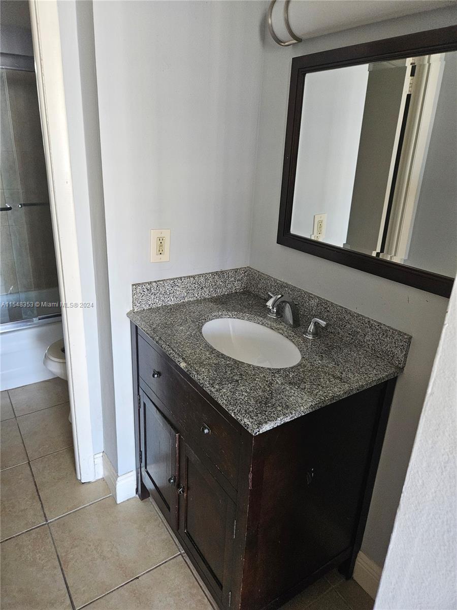 3113 S Ocean Dr 904, Hallandale Beach, Florida 33009, 1 Bedroom Bedrooms, ,1 BathroomBathrooms,Residential,For Sale,3113 S Ocean Dr 904,A11548353