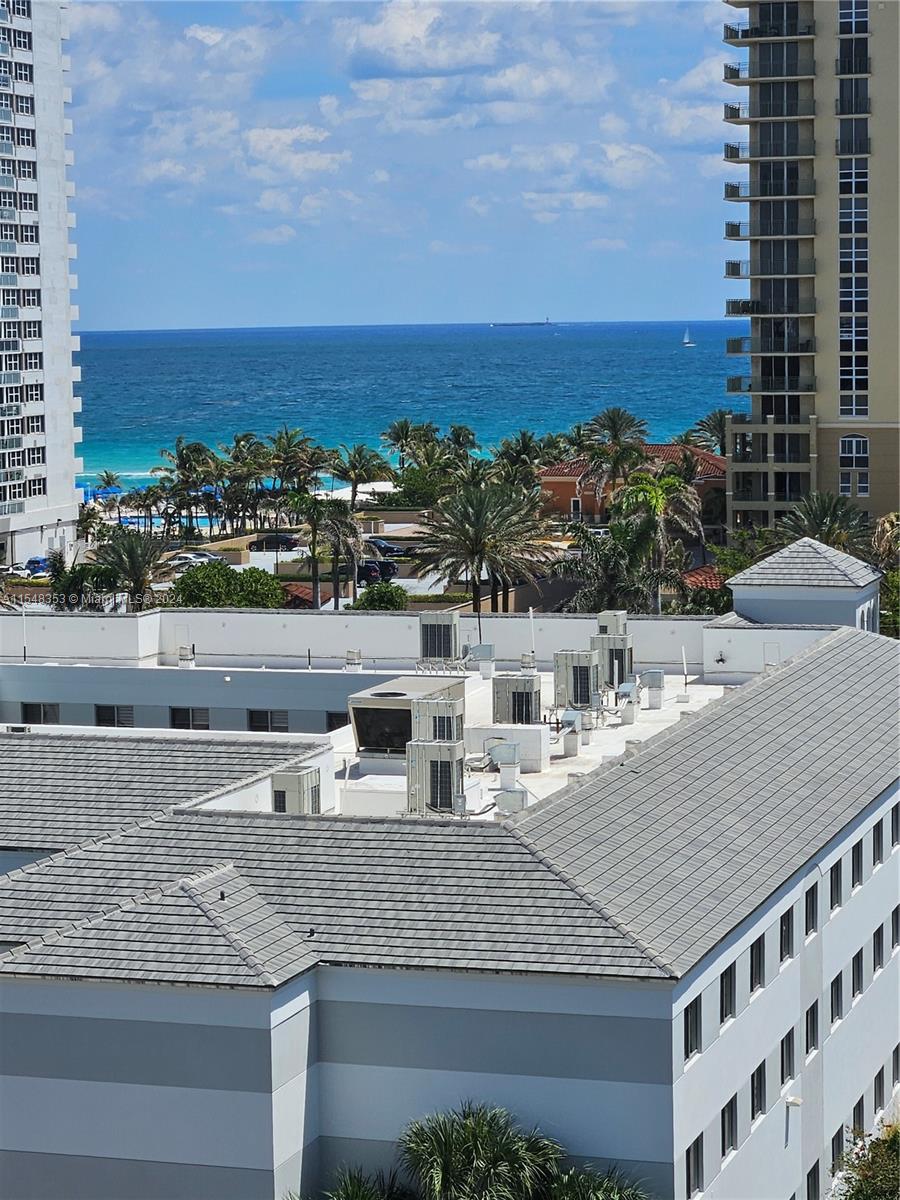 3113 S Ocean Dr 904, Hallandale Beach, Florida 33009, 1 Bedroom Bedrooms, ,1 BathroomBathrooms,Residential,For Sale,3113 S Ocean Dr 904,A11548353