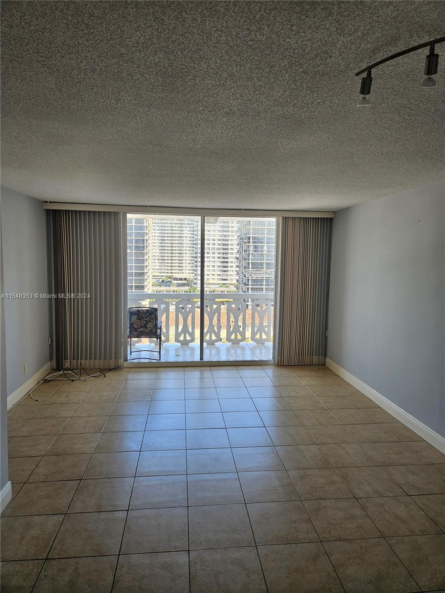 3113 S Ocean Dr 904, Hallandale Beach, Florida 33009, 1 Bedroom Bedrooms, ,1 BathroomBathrooms,Residential,For Sale,3113 S Ocean Dr 904,A11548353