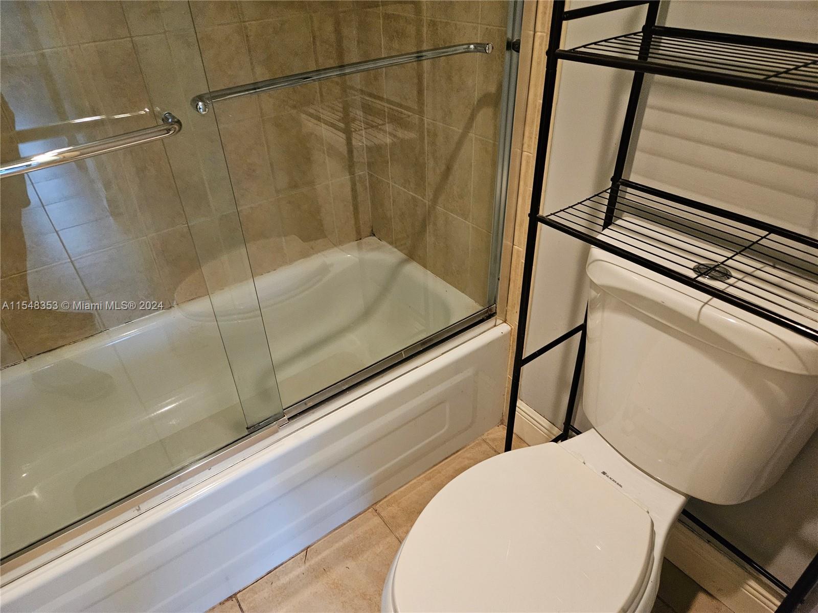 3113 S Ocean Dr 904, Hallandale Beach, Florida 33009, 1 Bedroom Bedrooms, ,1 BathroomBathrooms,Residential,For Sale,3113 S Ocean Dr 904,A11548353