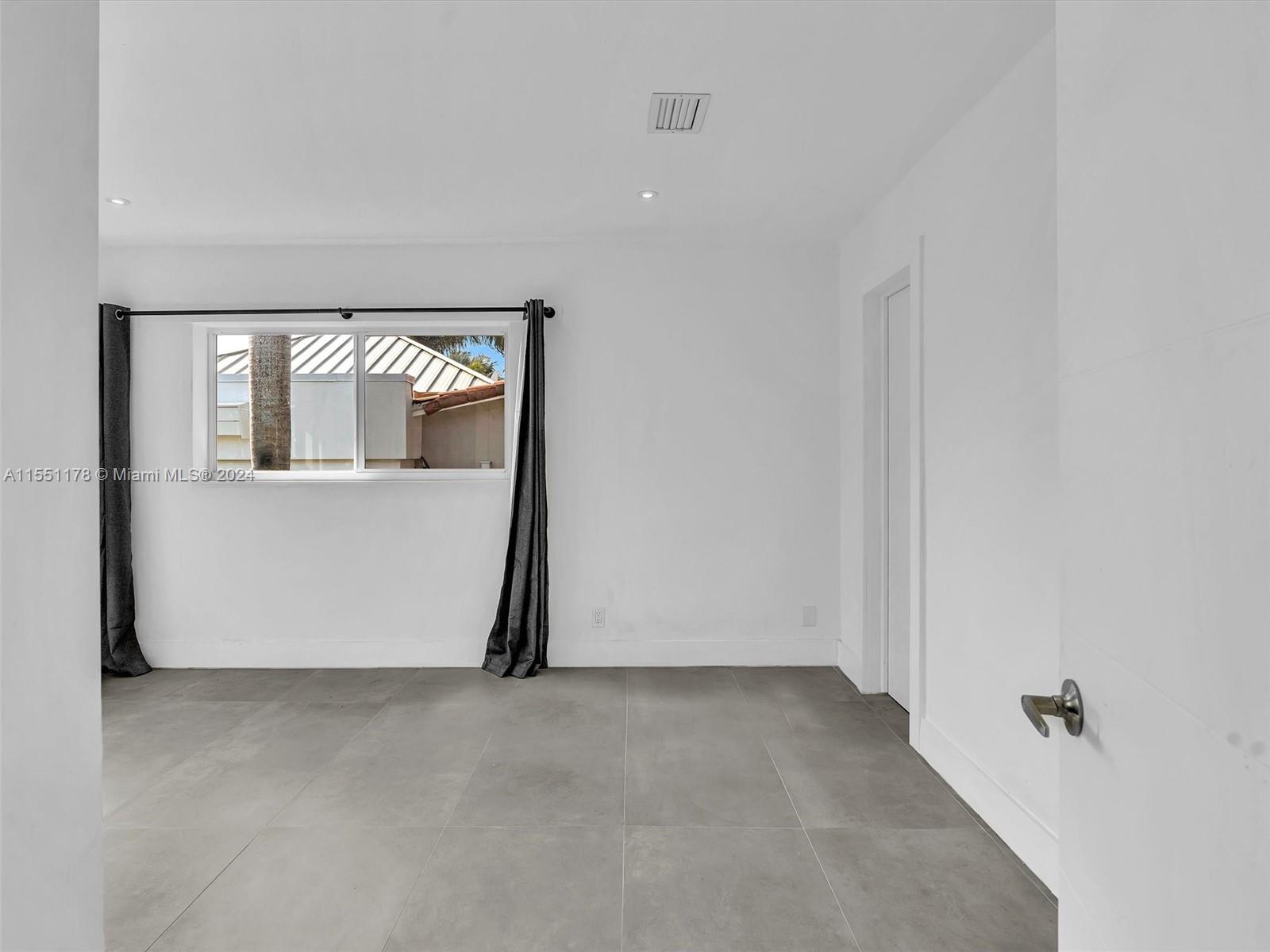 2141 NE 18th Ave, Wilton Manors, Florida 33305, 3 Bedrooms Bedrooms, ,2 BathroomsBathrooms,Residential,For Sale,2141 NE 18th Ave,A11551178