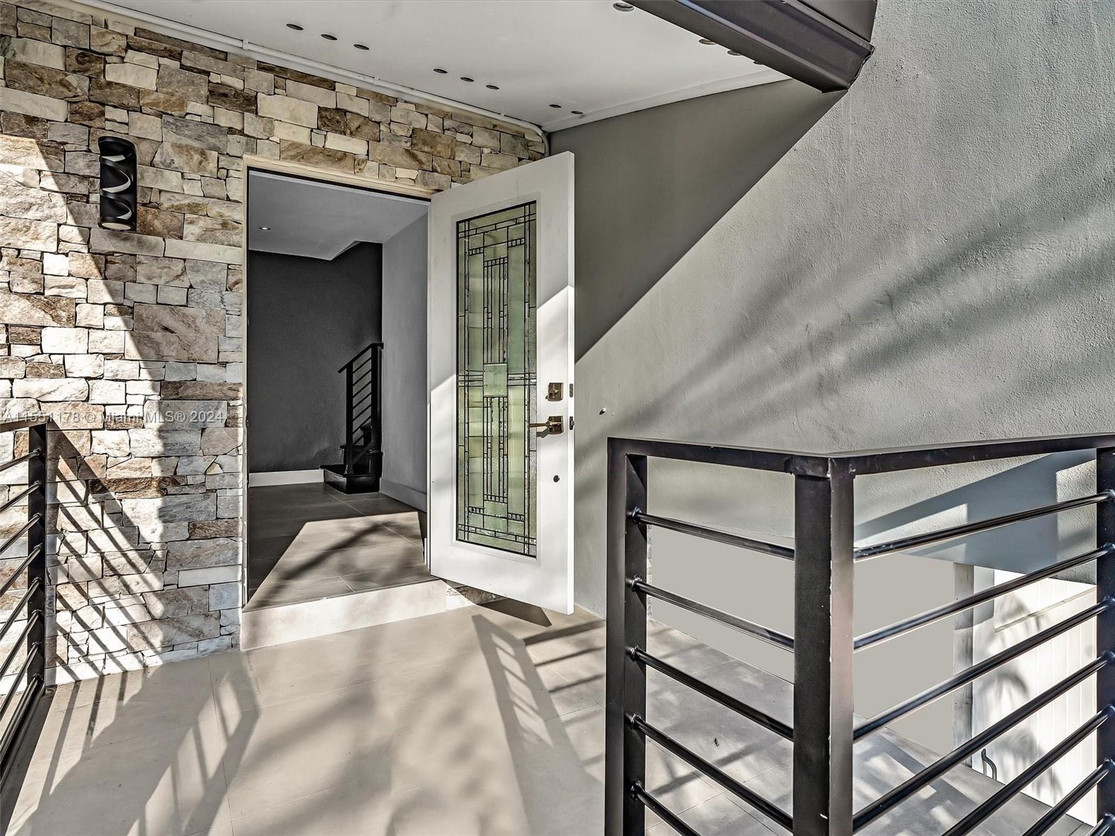 2141 NE 18th Ave, Wilton Manors, Florida 33305, 3 Bedrooms Bedrooms, ,2 BathroomsBathrooms,Residential,For Sale,2141 NE 18th Ave,A11551178