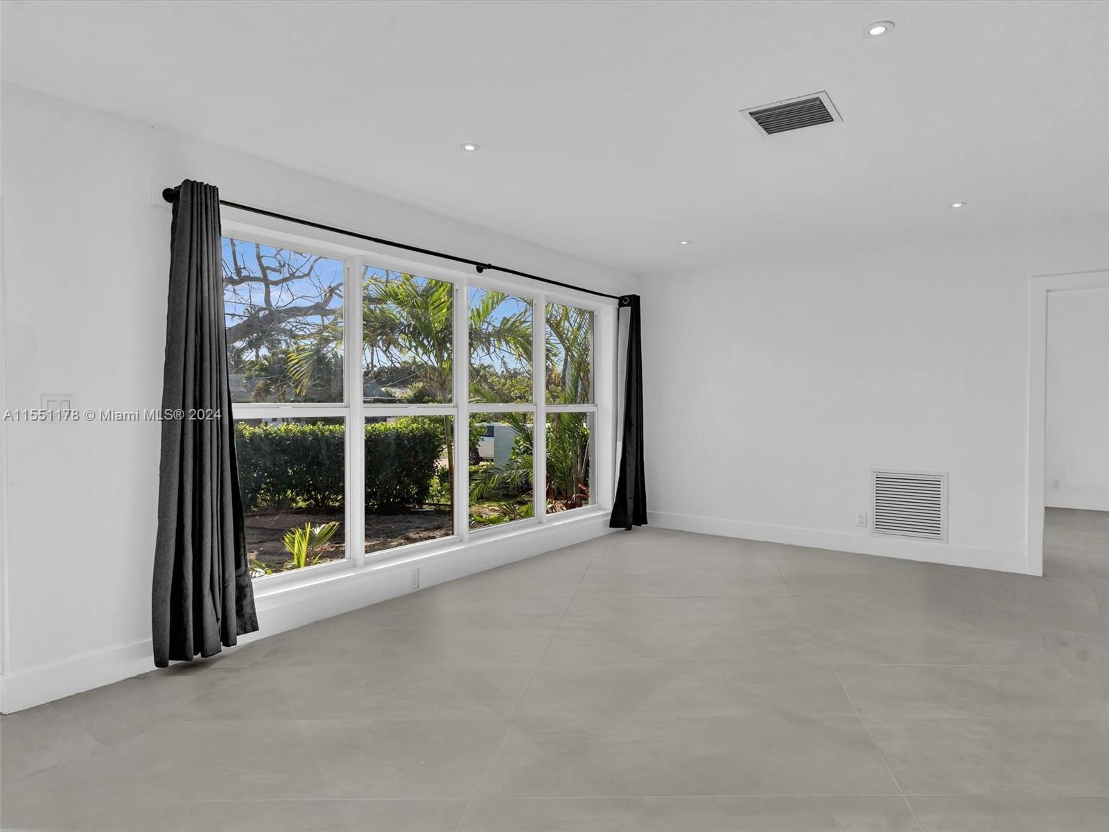 2141 NE 18th Ave, Wilton Manors, Florida 33305, 3 Bedrooms Bedrooms, ,2 BathroomsBathrooms,Residential,For Sale,2141 NE 18th Ave,A11551178