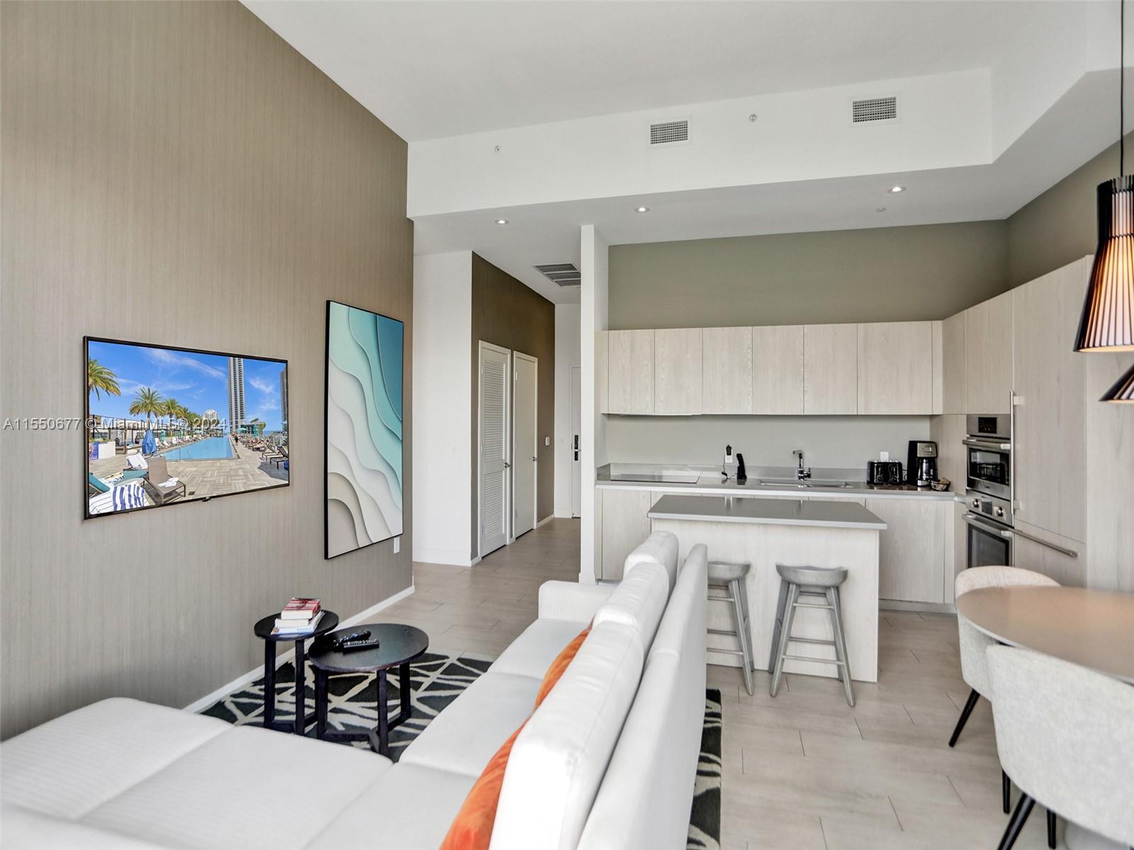 4010 S Ocean Dr R204, Hollywood, Florida 33019, 3 Bedrooms Bedrooms, ,2 BathroomsBathrooms,Residential,For Sale,4010 S Ocean Dr R204,A11550677