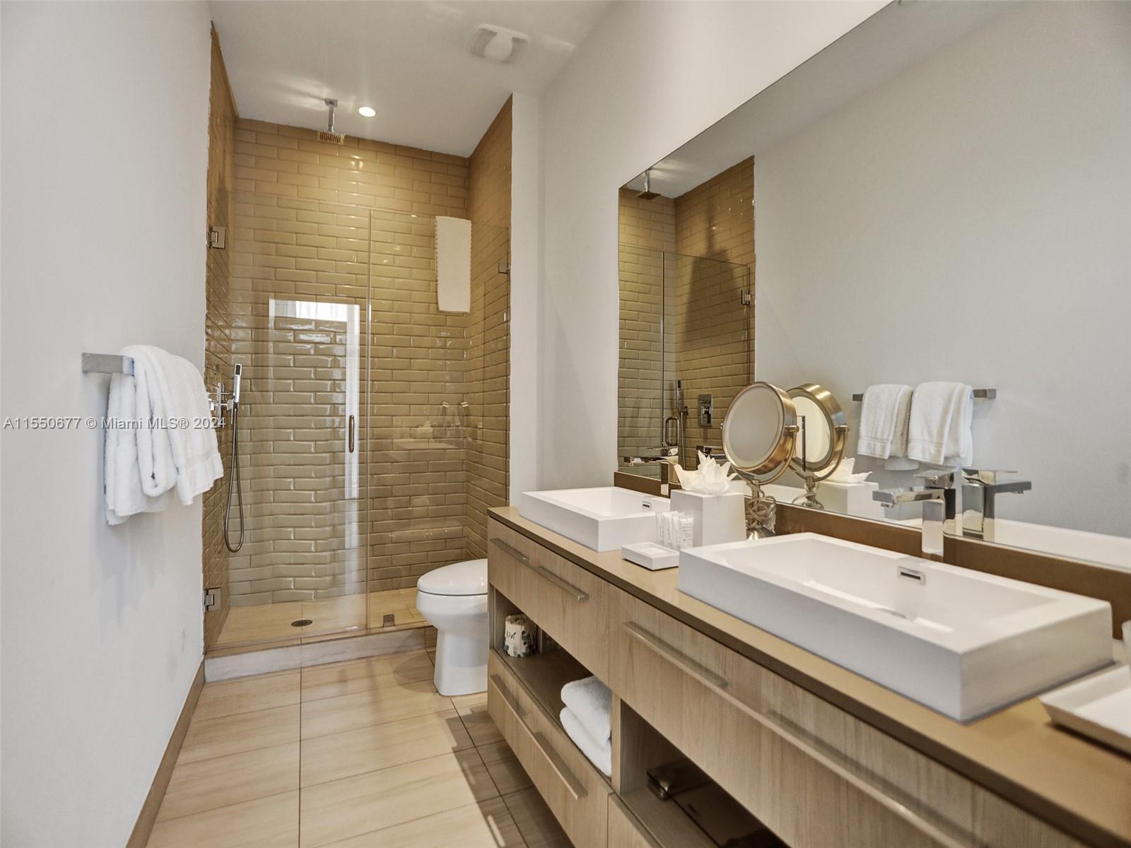 4010 S Ocean Dr R204, Hollywood, Florida 33019, 3 Bedrooms Bedrooms, ,2 BathroomsBathrooms,Residential,For Sale,4010 S Ocean Dr R204,A11550677