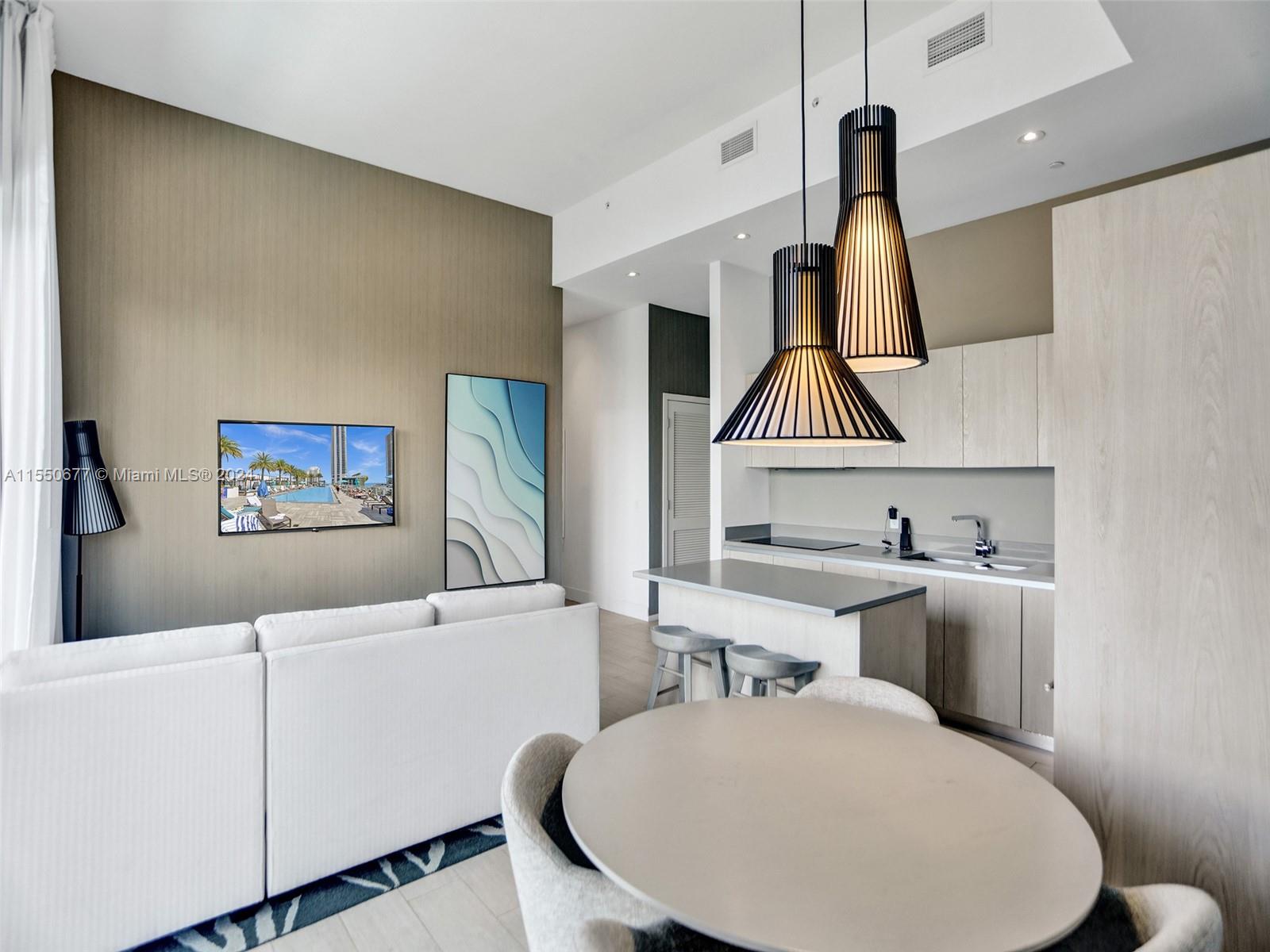 4010 S Ocean Dr R204, Hollywood, Florida 33019, 3 Bedrooms Bedrooms, ,2 BathroomsBathrooms,Residential,For Sale,4010 S Ocean Dr R204,A11550677