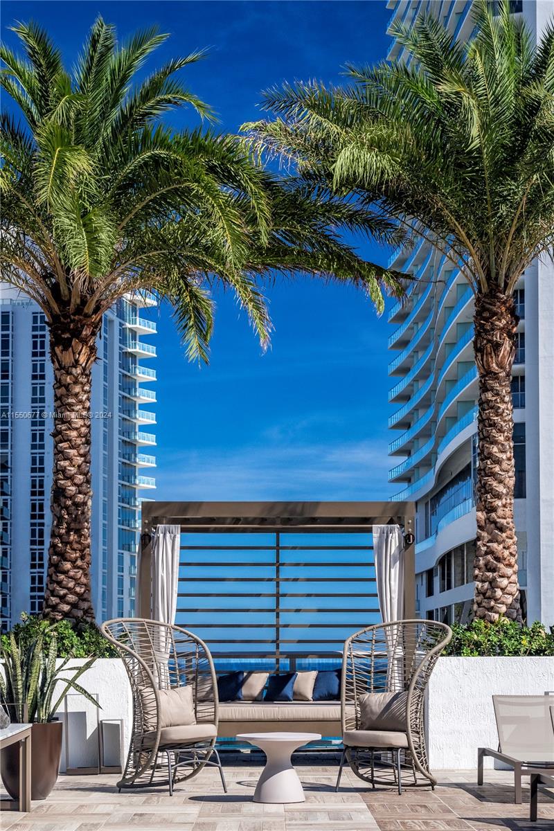 4010 S Ocean Dr R204, Hollywood, Florida 33019, 3 Bedrooms Bedrooms, ,2 BathroomsBathrooms,Residential,For Sale,4010 S Ocean Dr R204,A11550677