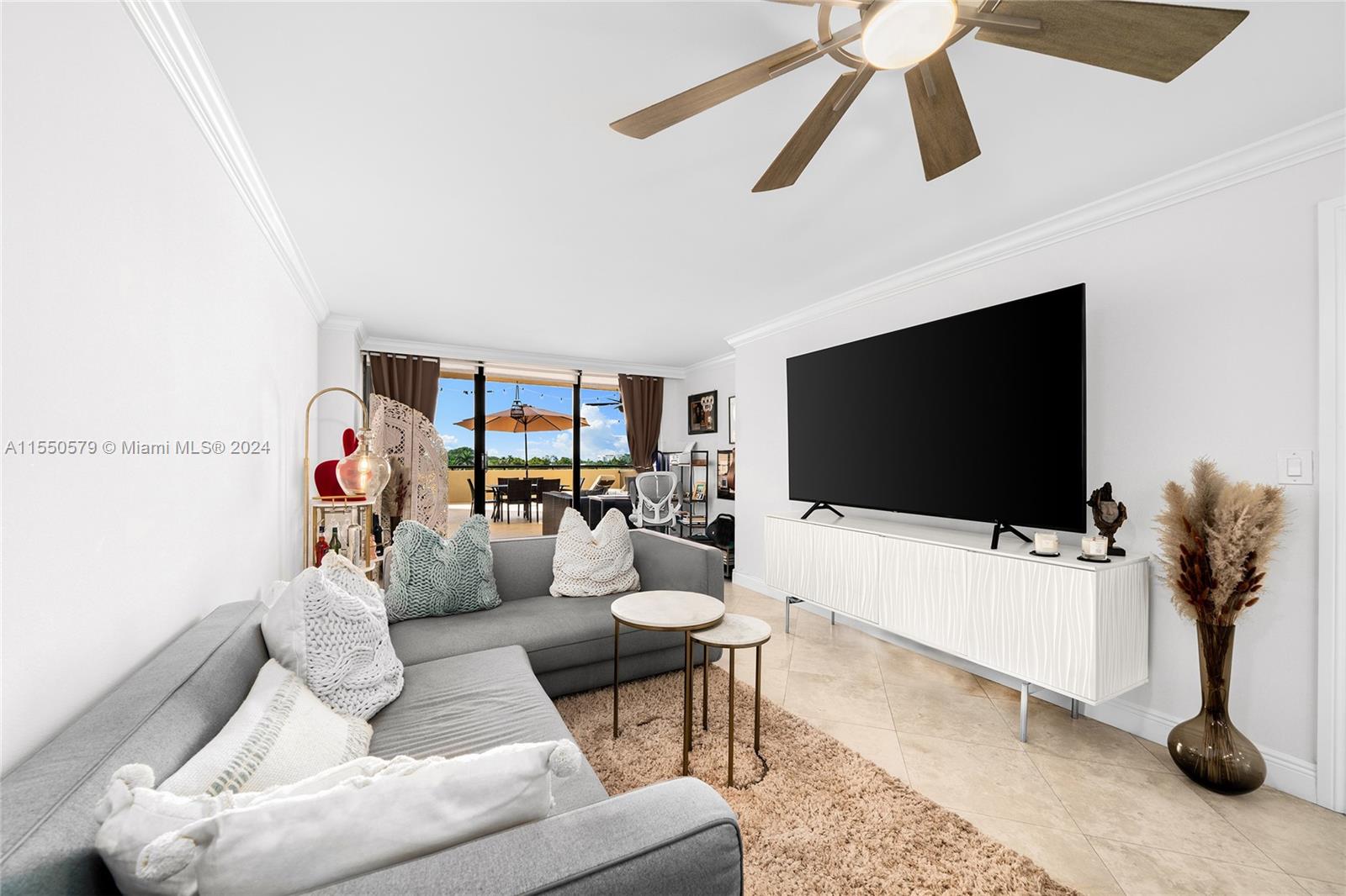 2555 Collins Ave 610, Miami Beach, Florida 33140, 1 Bedroom Bedrooms, ,2 BathroomsBathrooms,Residential,For Sale,2555 Collins Ave 610,A11550579