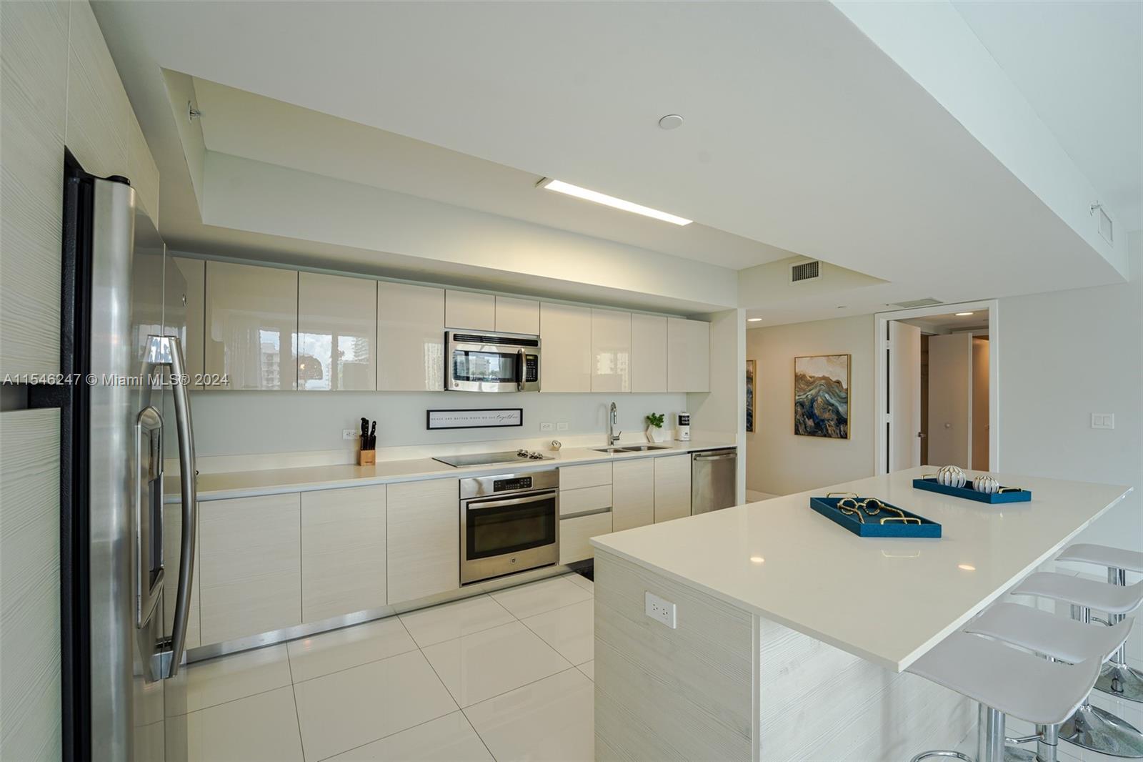 2600 E Hallandale Beach Blvd T701, Hallandale Beach, Florida 33009, 3 Bedrooms Bedrooms, ,3 BathroomsBathrooms,Residential,For Sale,2600 E Hallandale Beach Blvd T701,A11546247