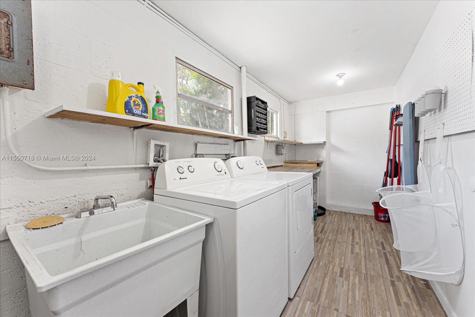 507 NE 10th Ave, Fort Lauderdale, Florida 33301, 3 Bedrooms Bedrooms, ,2 BathroomsBathrooms,Residentiallease,For Rent,507 NE 10th Ave,A11550718