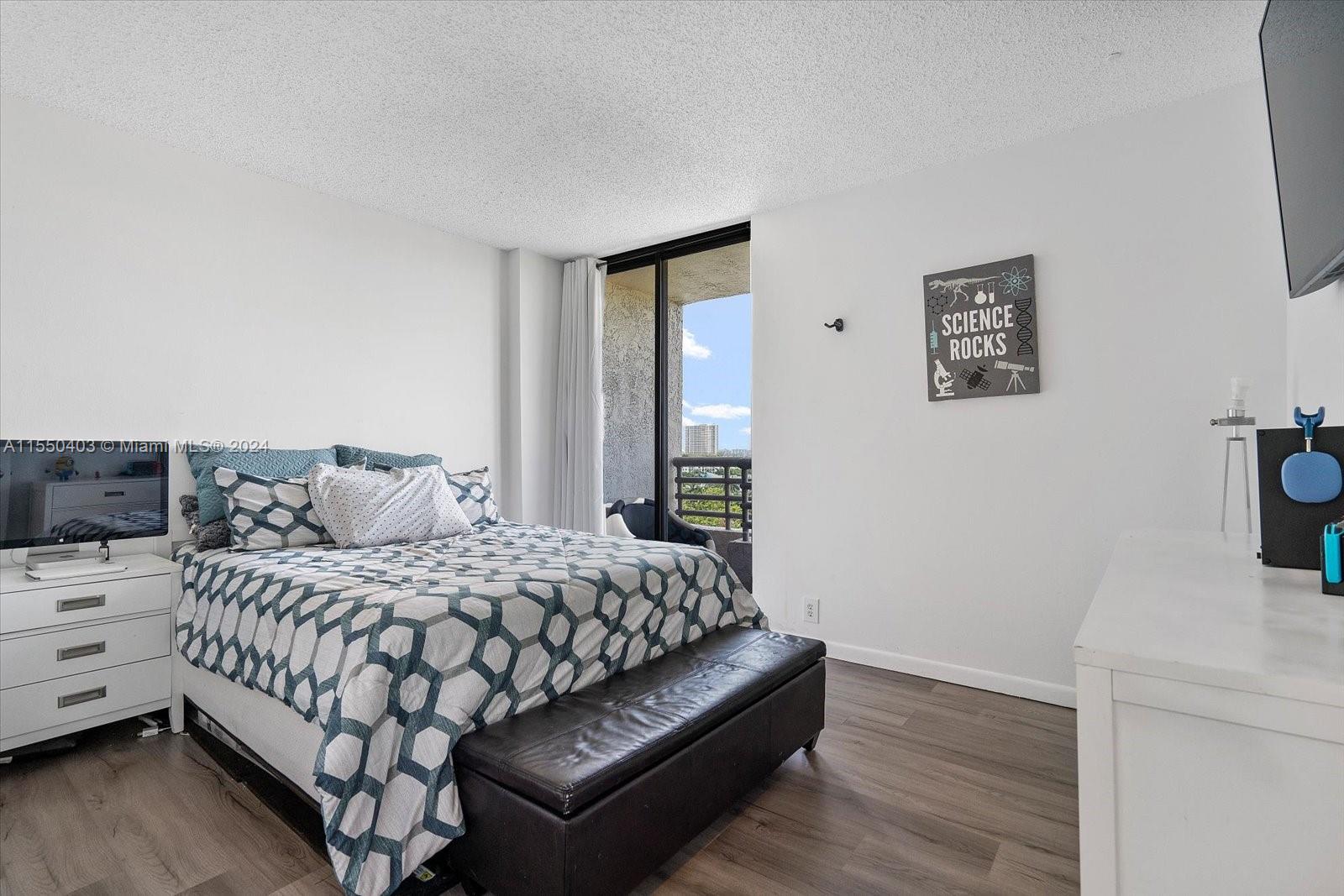 3300 191st St, Aventura, FL, 33180 United States, 2 Bedrooms Bedrooms, ,2 BathroomsBathrooms,Residential,For Sale,191st St,A11550403