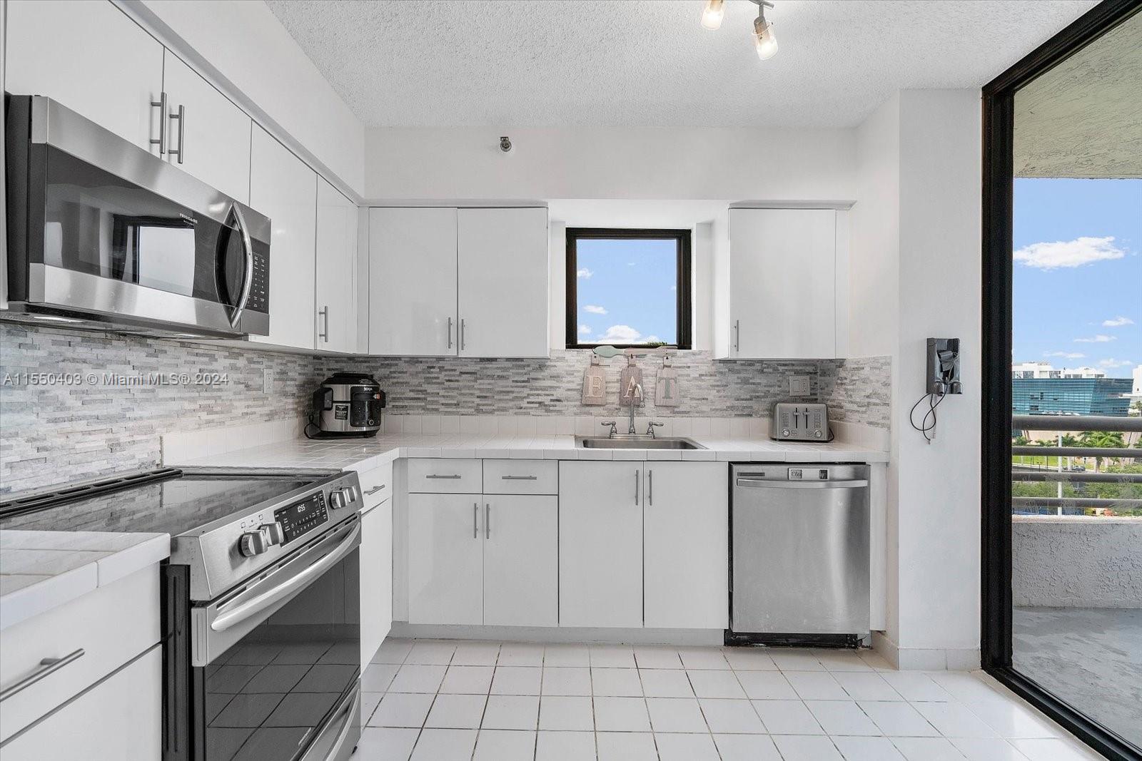 3300 191st St, Aventura, FL, 33180 United States, 2 Bedrooms Bedrooms, ,2 BathroomsBathrooms,Residential,For Sale,191st St,A11550403