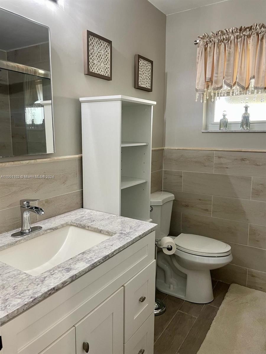 5300 Washington St S117, Hollywood, Florida 33021, 2 Bedrooms Bedrooms, ,2 BathroomsBathrooms,Residentiallease,For Rent,5300 Washington St S117,A11551102