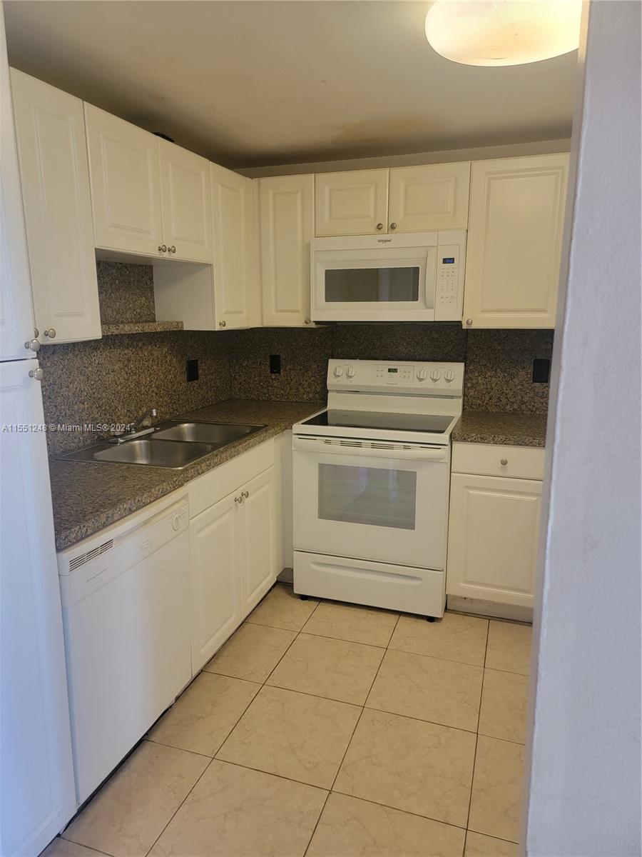 1505 Crescent Cir, Lake Park, FL, 33403 United States, 2 Bedrooms Bedrooms, ,1 BathroomBathrooms,Residential,For Sale,Crescent Cir,A11551248