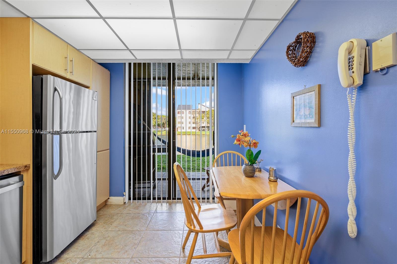 Kitchen with waterfront!