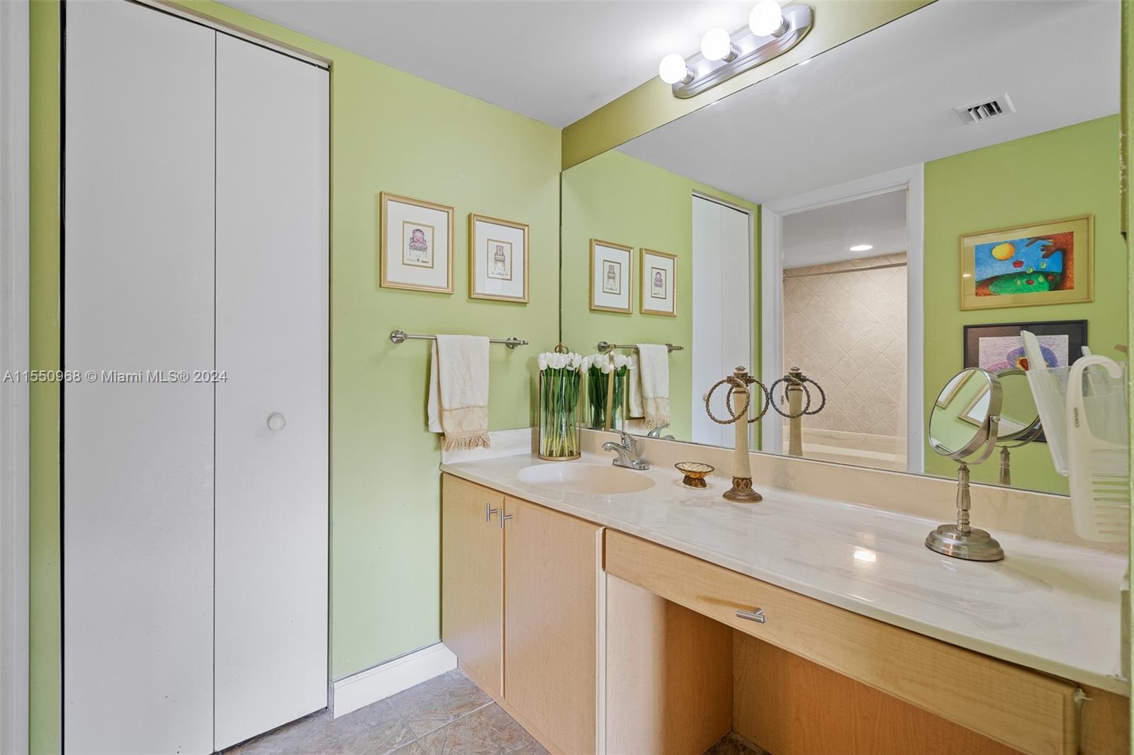 6701 116th Ct, Miami, FL, 33173 United States, 2 Bedrooms Bedrooms, ,2 BathroomsBathrooms,Residential,For Sale,116th Ct,A11550968