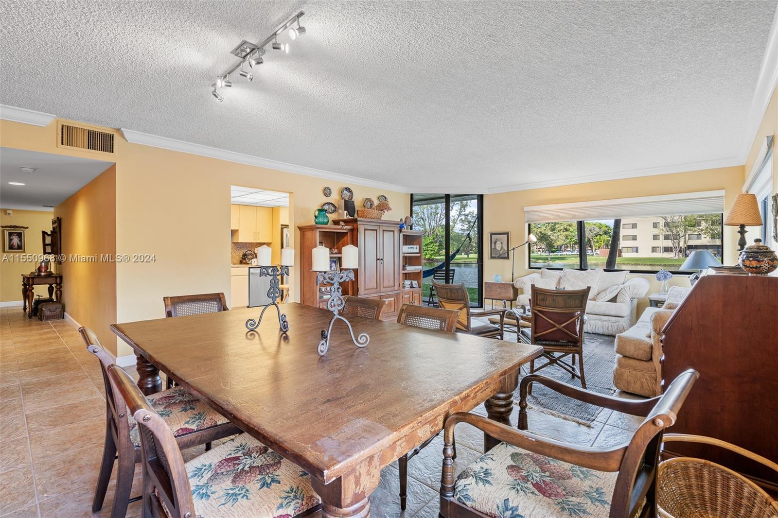 6701 116th Ct, Miami, FL, 33173 United States, 2 Bedrooms Bedrooms, ,2 BathroomsBathrooms,Residential,For Sale,116th Ct,A11550968
