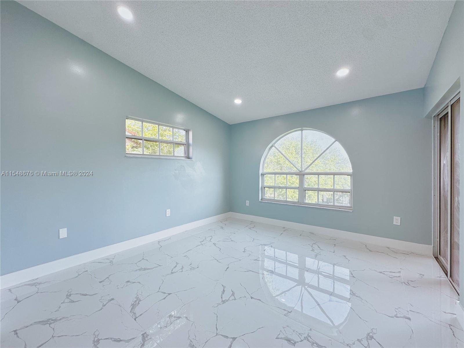 10014 Hammocks Blvd, Miami, FL, 33196 United States, 2 Bedrooms Bedrooms, ,2 BathroomsBathrooms,Residential,For Sale,Hammocks Blvd,A11548676