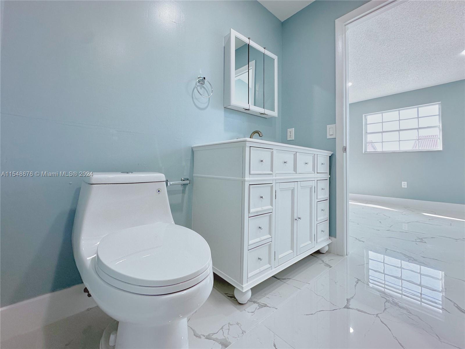 10014 Hammocks Blvd, Miami, FL, 33196 United States, 2 Bedrooms Bedrooms, ,2 BathroomsBathrooms,Residential,For Sale,Hammocks Blvd,A11548676