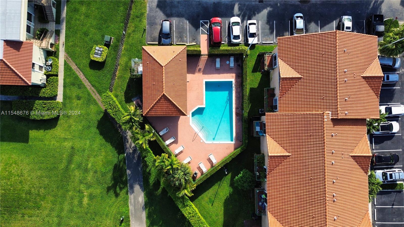 10014 Hammocks Blvd, Miami, FL, 33196 United States, 2 Bedrooms Bedrooms, ,2 BathroomsBathrooms,Residential,For Sale,Hammocks Blvd,A11548676