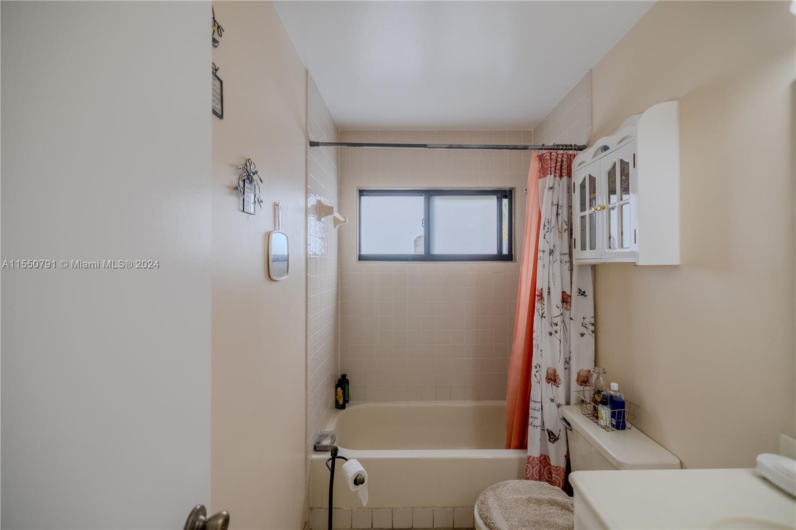7433 12th Ct, North Lauderdale, FL, 33068 United States, 3 Bedrooms Bedrooms, ,2 BathroomsBathrooms,Residential,For Sale,12th Ct,A11550791
