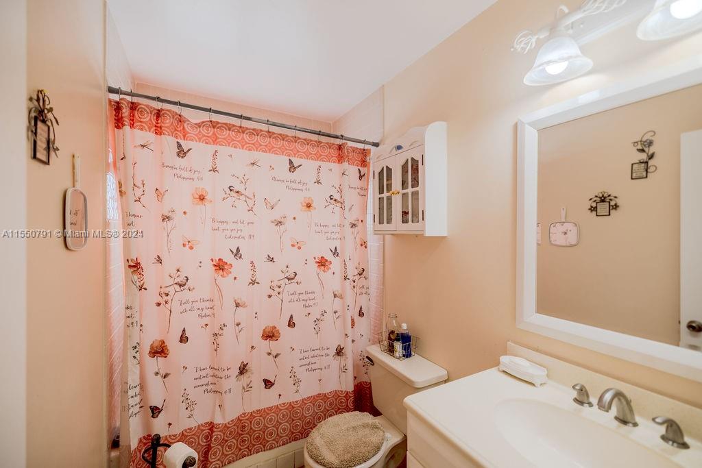 7433 12th Ct, North Lauderdale, FL, 33068 United States, 3 Bedrooms Bedrooms, ,2 BathroomsBathrooms,Residential,For Sale,12th Ct,A11550791