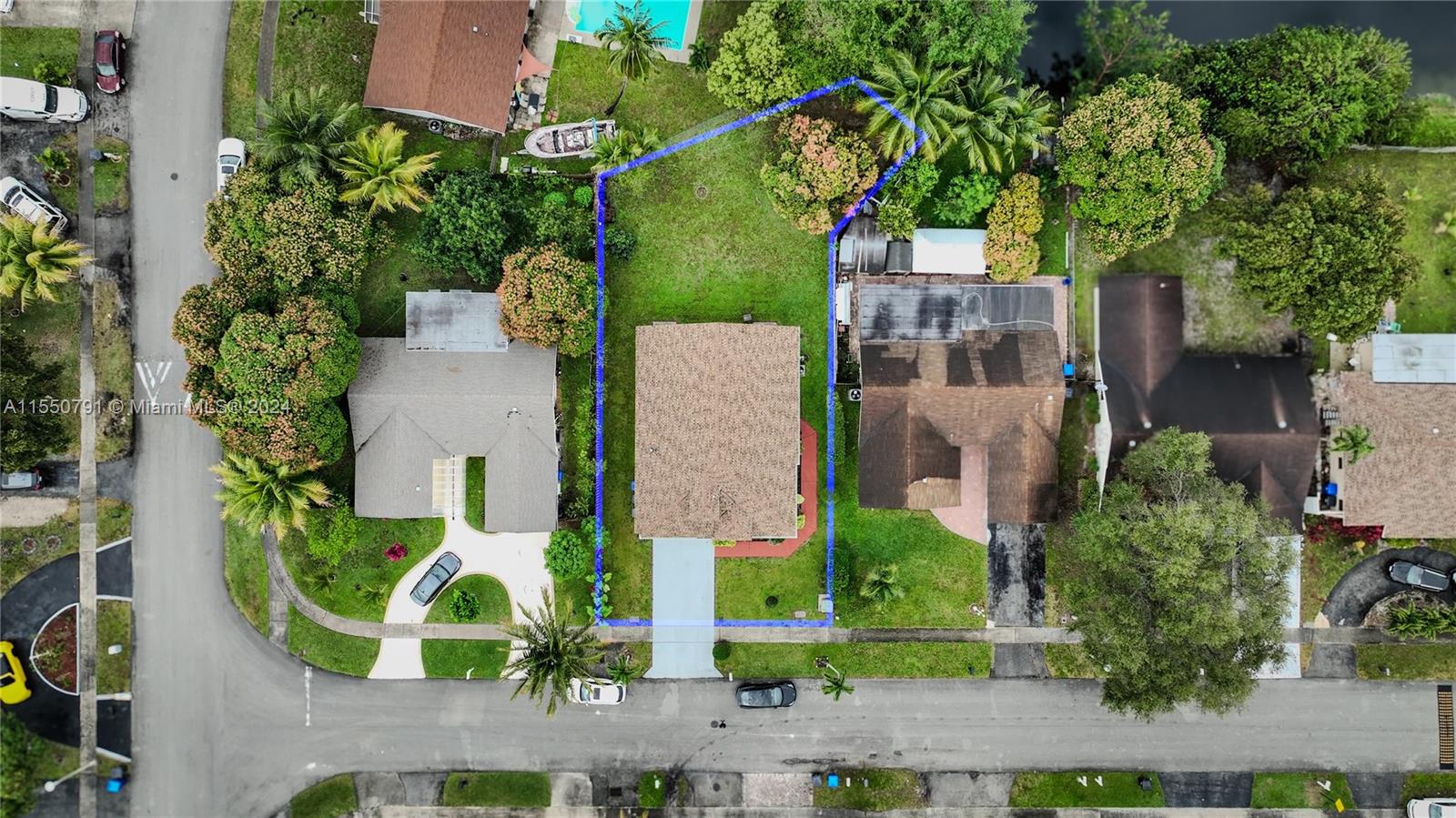 7433 12th Ct, North Lauderdale, FL, 33068 United States, 3 Bedrooms Bedrooms, ,2 BathroomsBathrooms,Residential,For Sale,12th Ct,A11550791