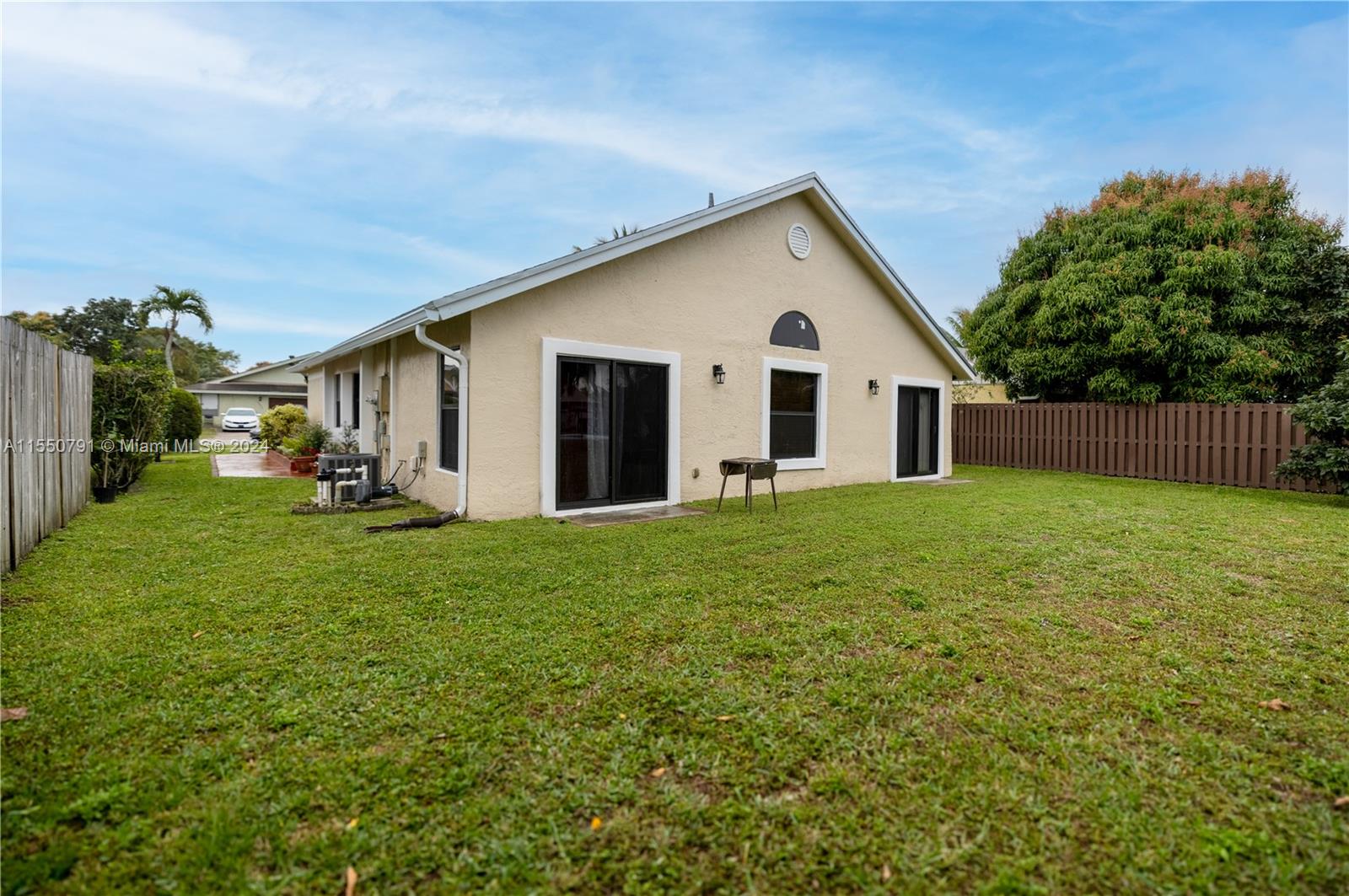 7433 12th Ct, North Lauderdale, FL, 33068 United States, 3 Bedrooms Bedrooms, ,2 BathroomsBathrooms,Residential,For Sale,12th Ct,A11550791