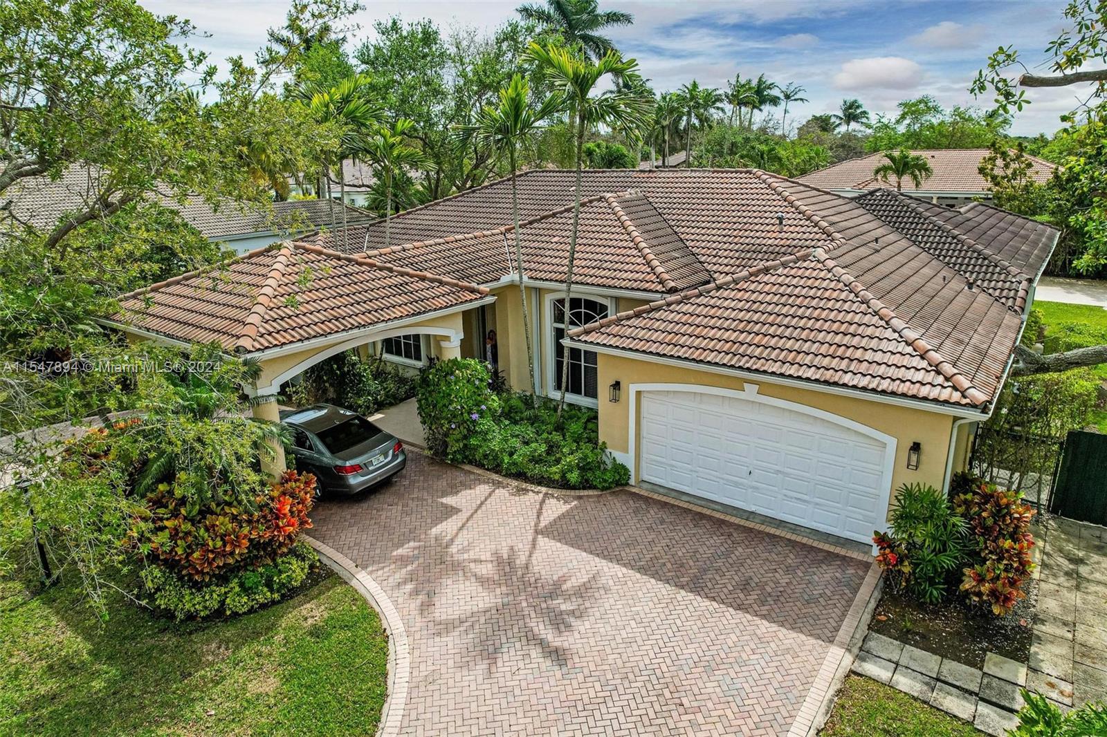 9572 SW 124th Ter  For Sale A11547894, FL