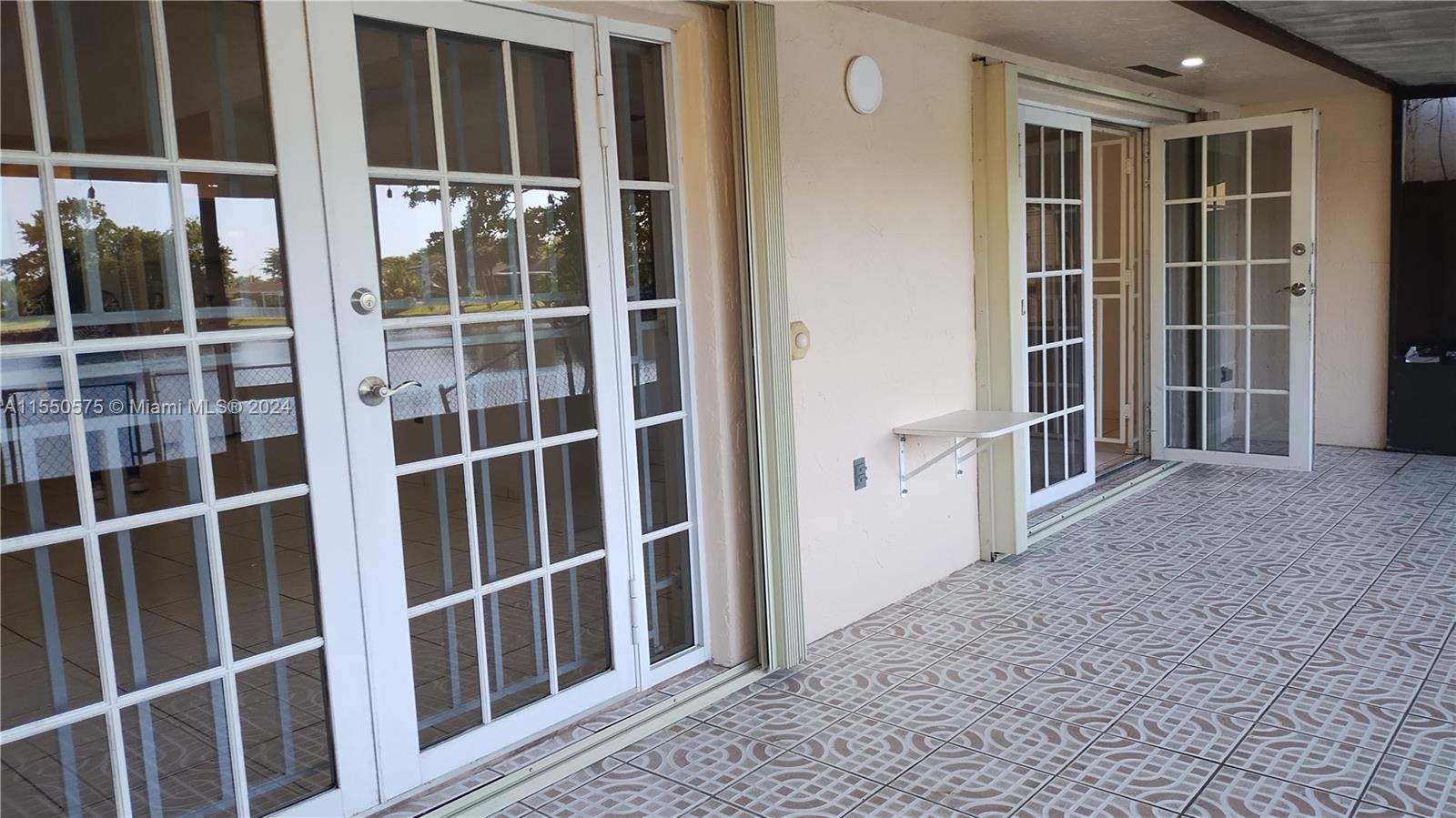 14756 SW 72nd Ter, Miami, Florida 33193, 3 Bedrooms Bedrooms, ,2 BathroomsBathrooms,Residentiallease,For Rent,14756 SW 72nd Ter,A11550575