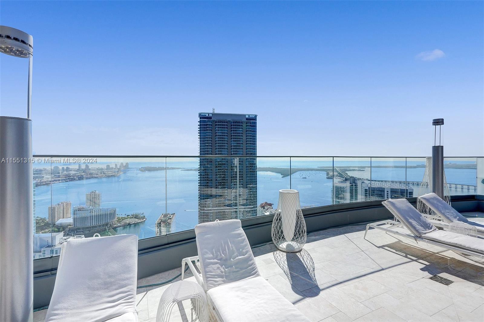 1000 Brickell Plz PH5106, Miami, Florida 33131, 2 Bedrooms Bedrooms, ,2 BathroomsBathrooms,Residentiallease,For Rent,1000 Brickell Plz PH5106,A11551315