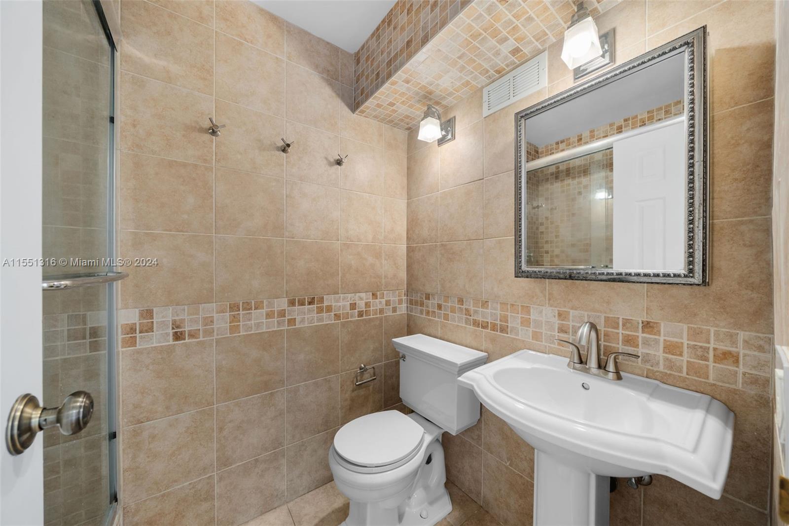 801 Three Islands Blvd 319, Hallandale Beach, Florida 33009, 1 Bedroom Bedrooms, ,2 BathroomsBathrooms,Residential,For Sale,801 Three Islands Blvd 319,A11551316