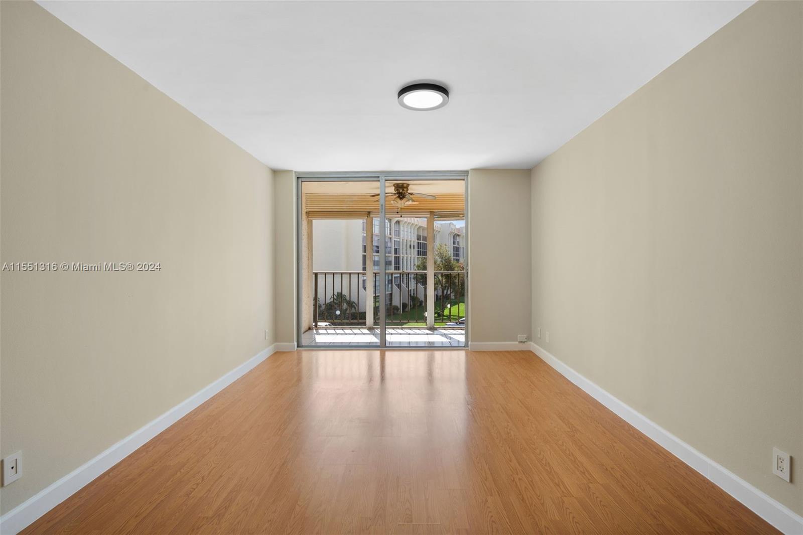 801 Three Islands Blvd 319, Hallandale Beach, Florida 33009, 1 Bedroom Bedrooms, ,2 BathroomsBathrooms,Residential,For Sale,801 Three Islands Blvd 319,A11551316