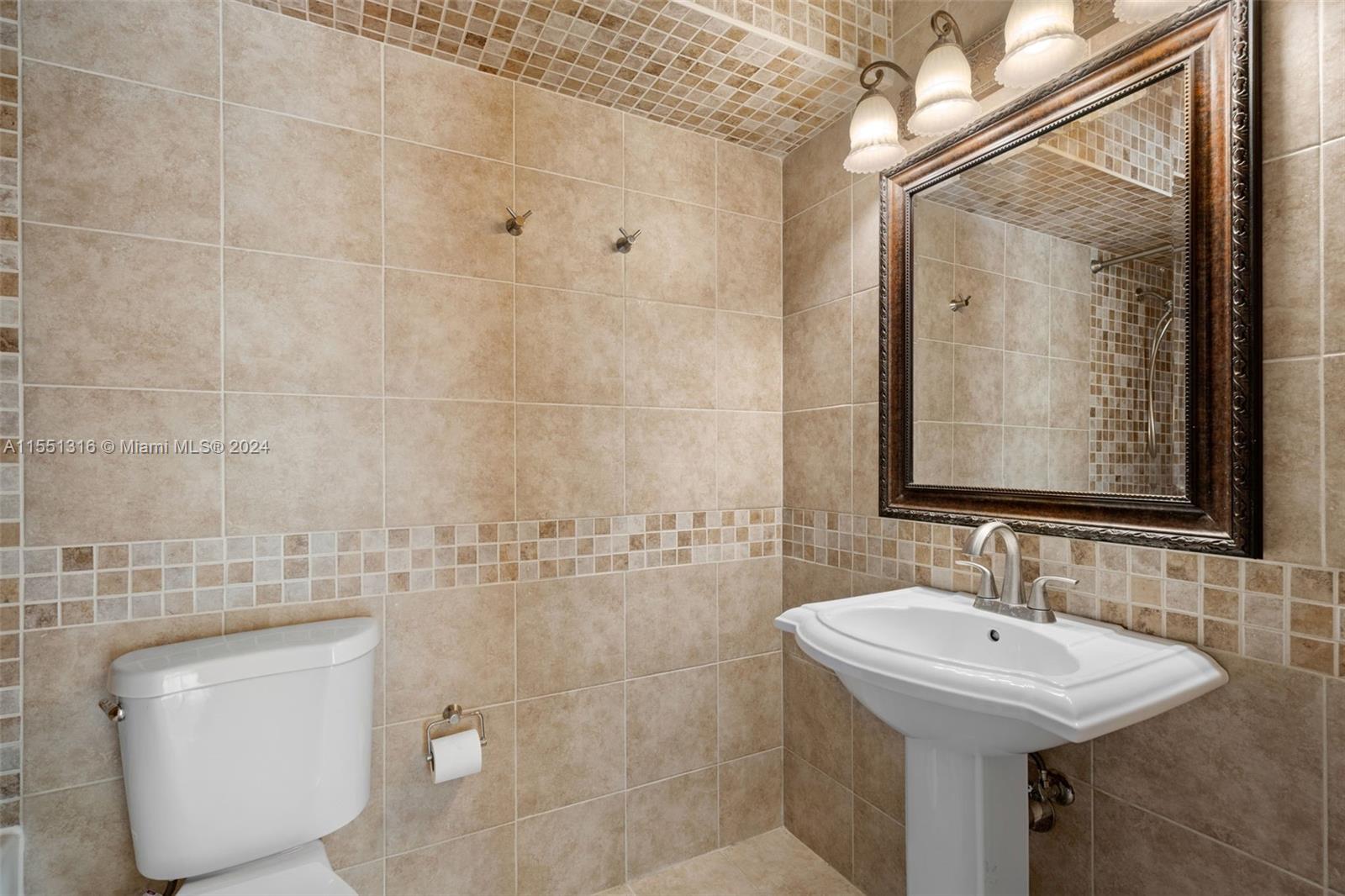 801 Three Islands Blvd 319, Hallandale Beach, Florida 33009, 1 Bedroom Bedrooms, ,2 BathroomsBathrooms,Residential,For Sale,801 Three Islands Blvd 319,A11551316