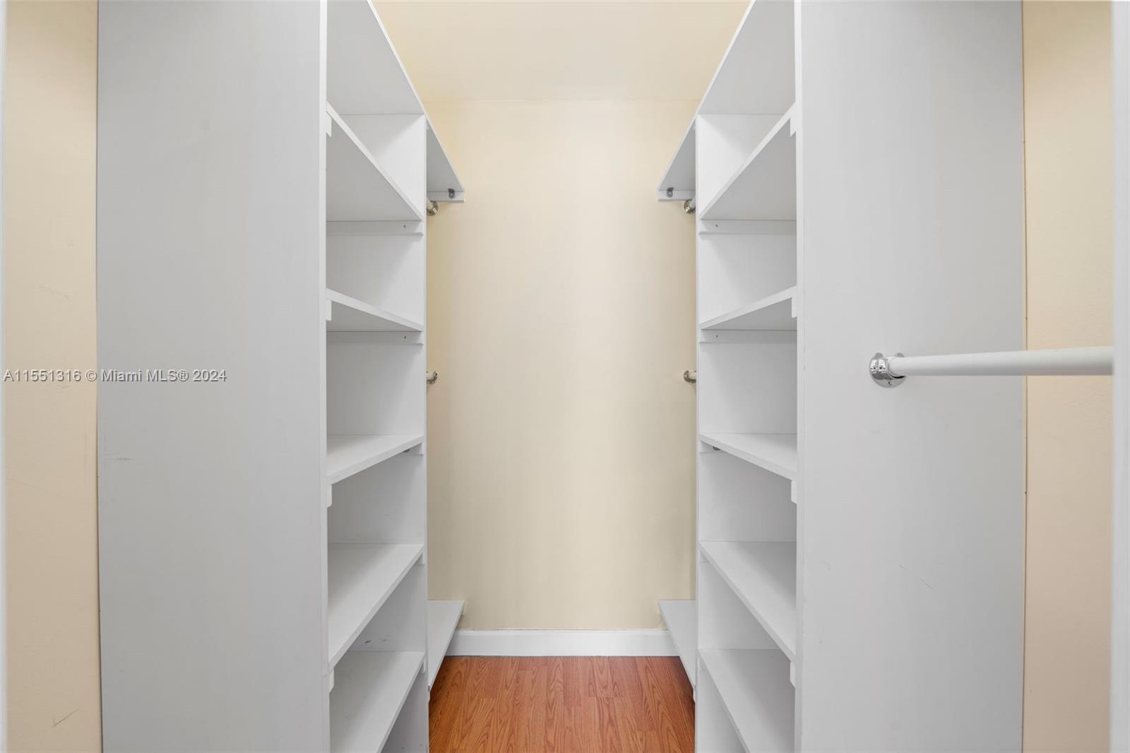 801 Three Islands Blvd, Hallandale Beach, FL, 33009 United States, 1 Bedroom Bedrooms, ,2 BathroomsBathrooms,Residential,For Sale,Three Islands Blvd,A11551316